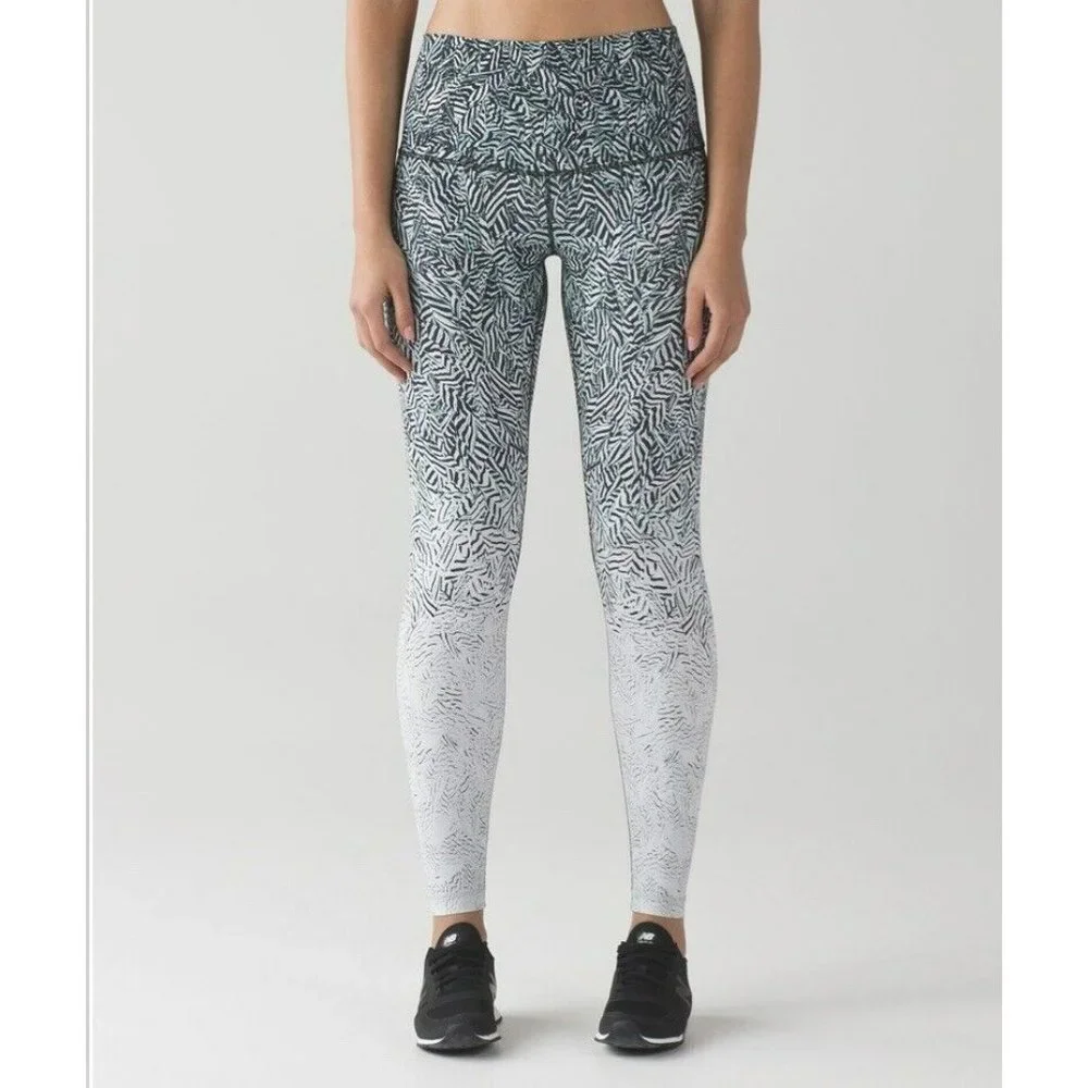 Lululemon Wunder Under Pant Hi-Rise Dazzle Nulux 50g Alpine White Black Size 4 - Picture 1 of 9